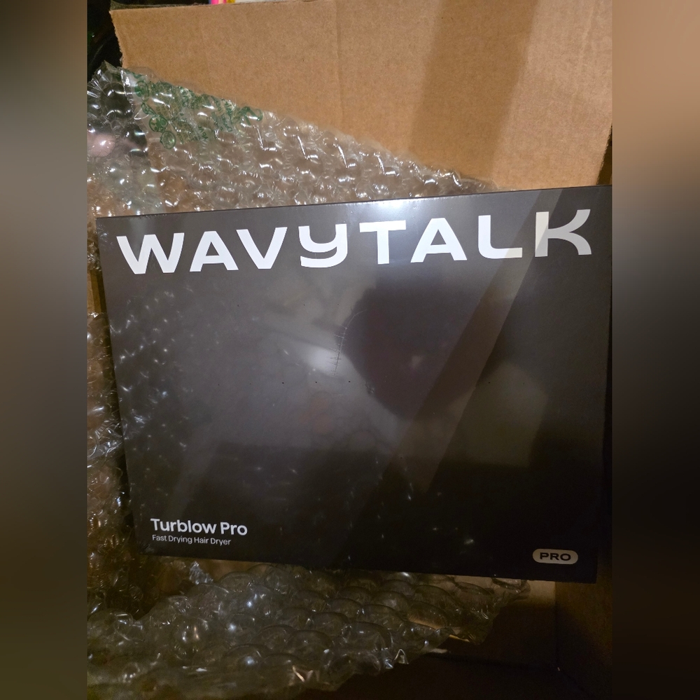 Wavytalk Pink Hair Dryer - Picture 10 of 13